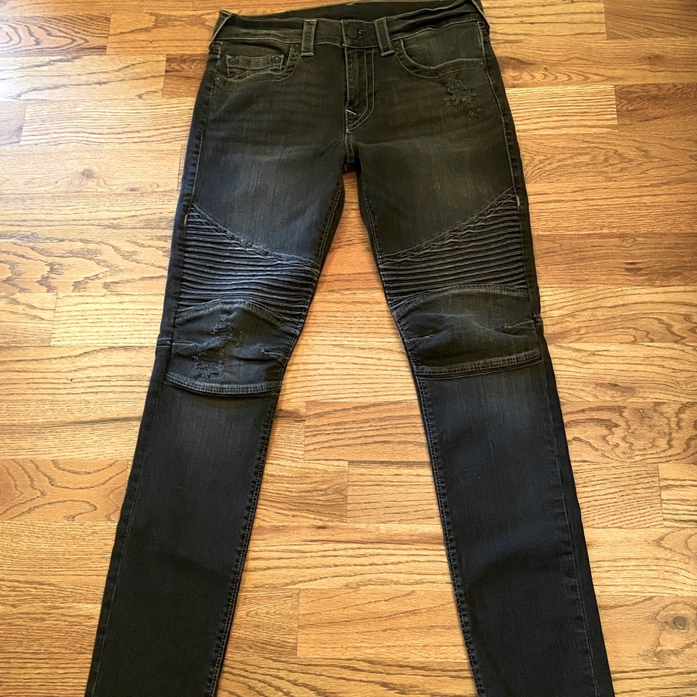 Men’s True Religion - Picture 3 of 9